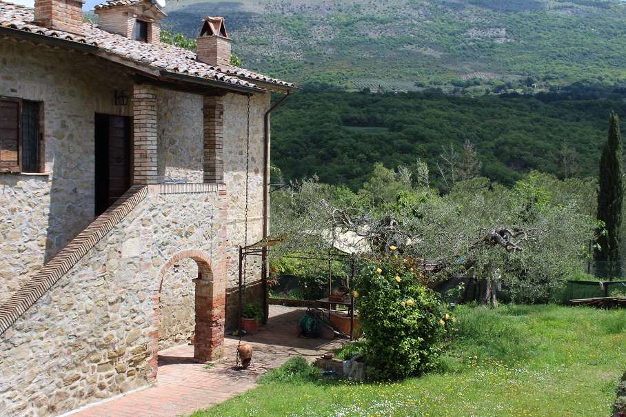 RUSTICO CASALE VENDITA PERUGIA Cerco Casa Umbria