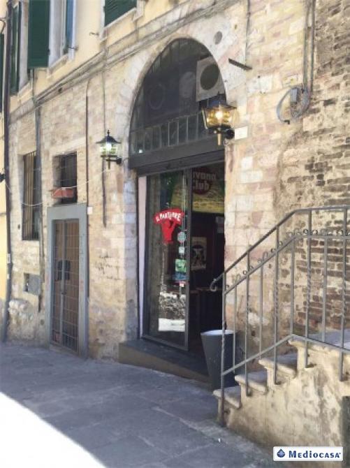 RISTORANTE VENDITA PERUGIA CENTRO STORICO