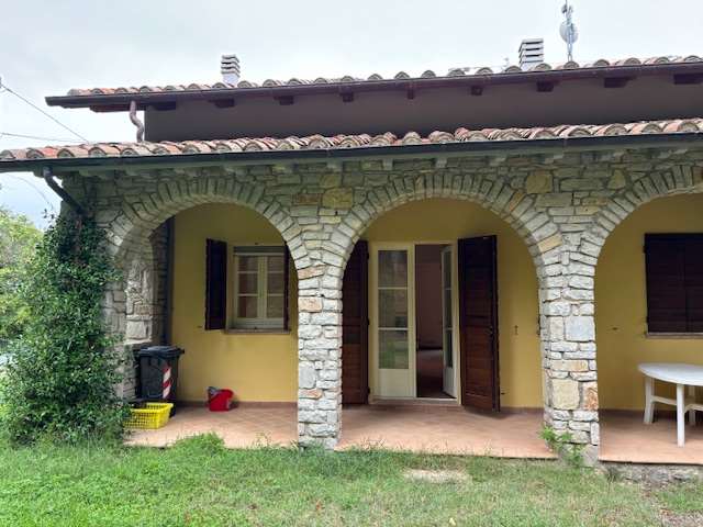 VILLA AFFITTO PIEGARO