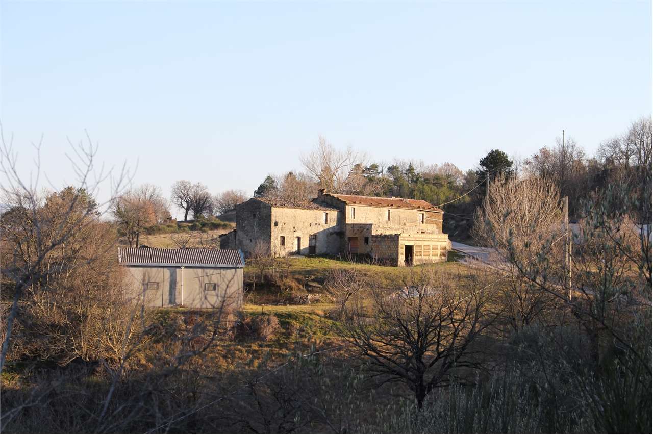 RUSTICO - CASALE VENDITA VALFABBRICA