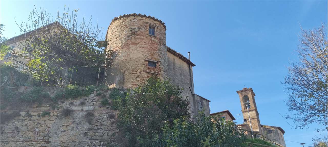 PALAZZO VENDITA MARSCIANO CASTELLO DELLE FORME