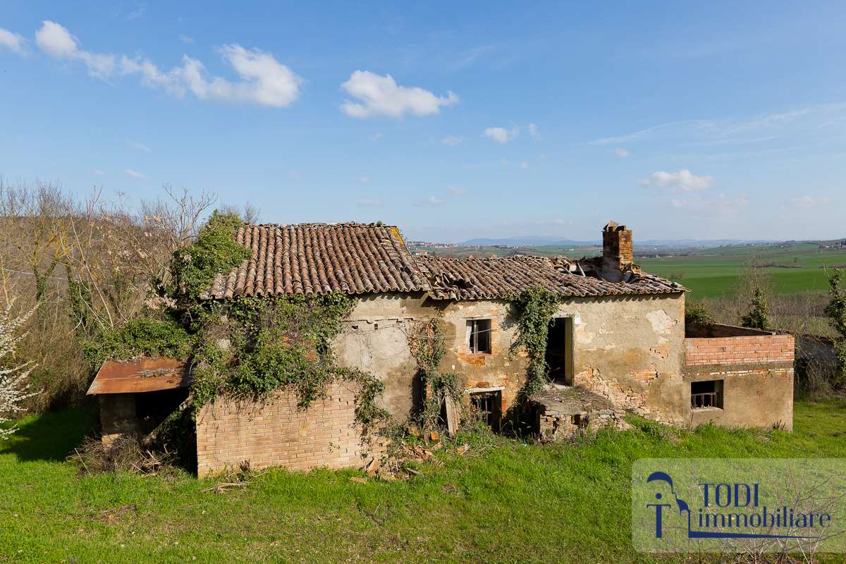 RUSTICO - CASALE VENDITA MARSCIANO COMPIGNANO