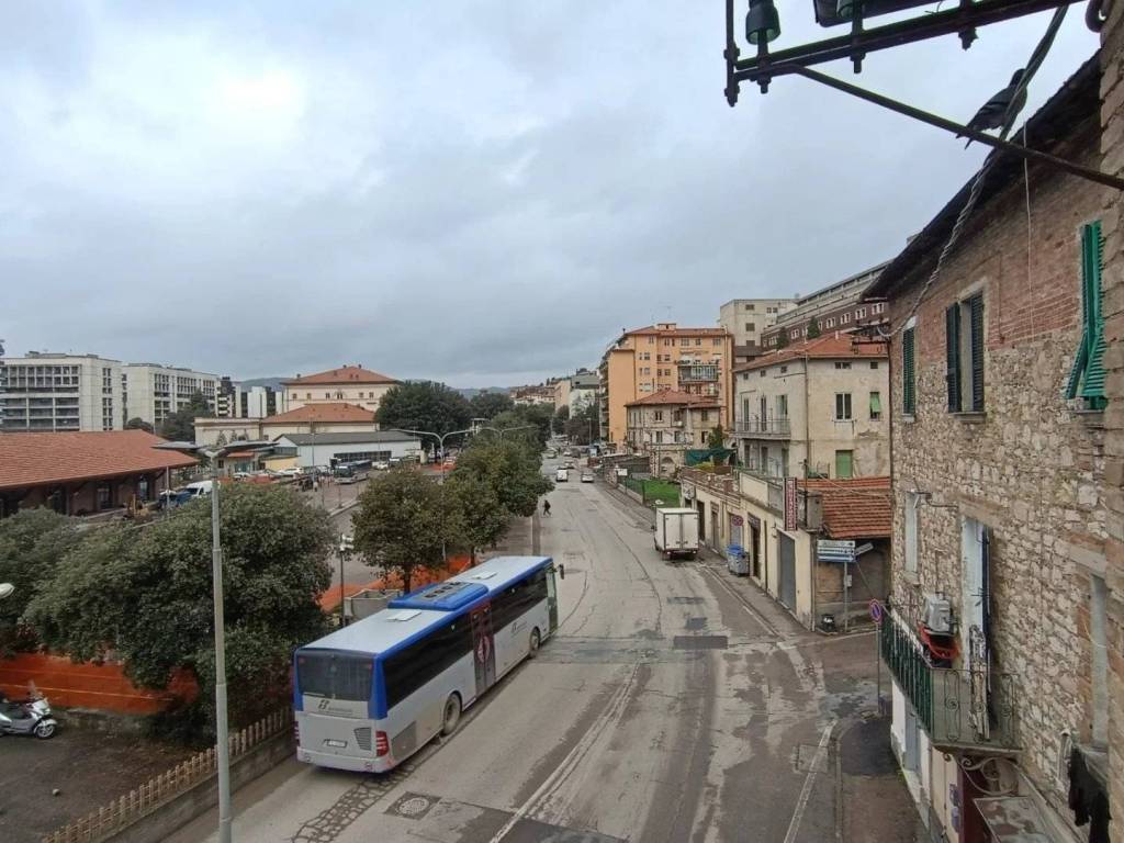 PALAZZO VENDITA PERUGIA STAZIONE