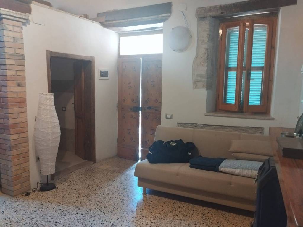 CASA INDIPENDENTE VENDITA TERNI