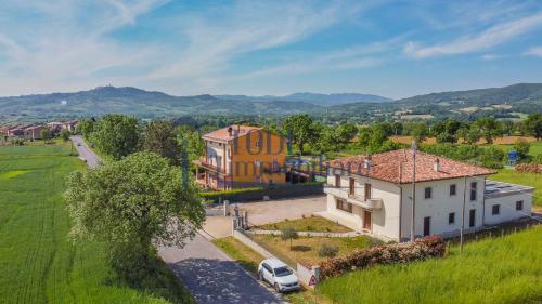 CASA INDIPENDENTE VENDITA TODI PONTERIO