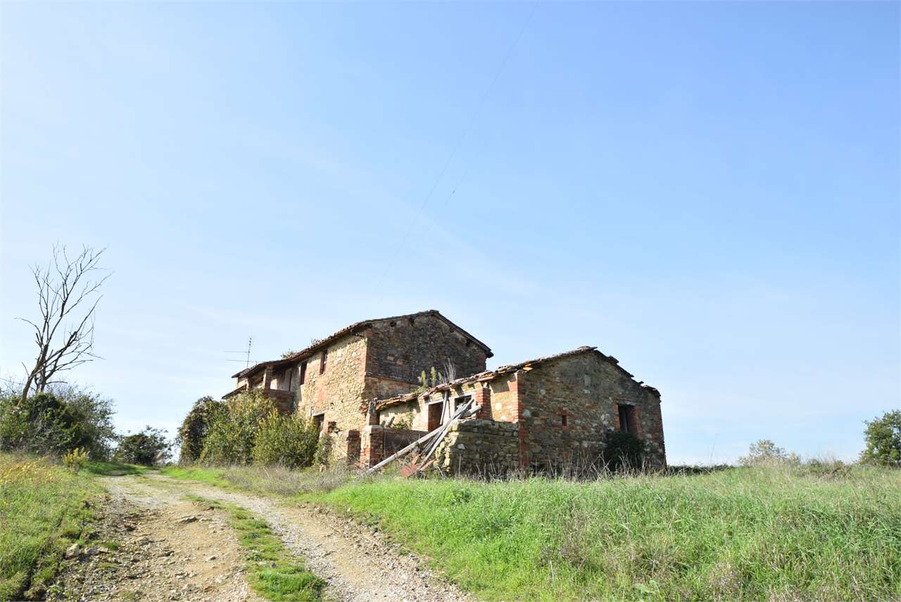 RUSTICO - CASALE VENDITA PERUGIA