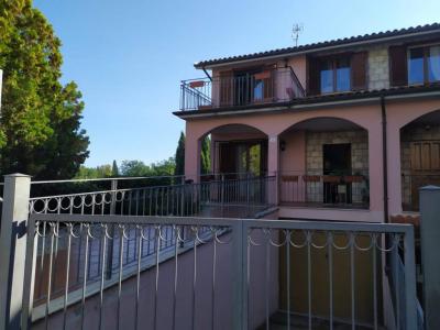 VILLA A SCHIERA AFFITTO TERNI POSCARGANO