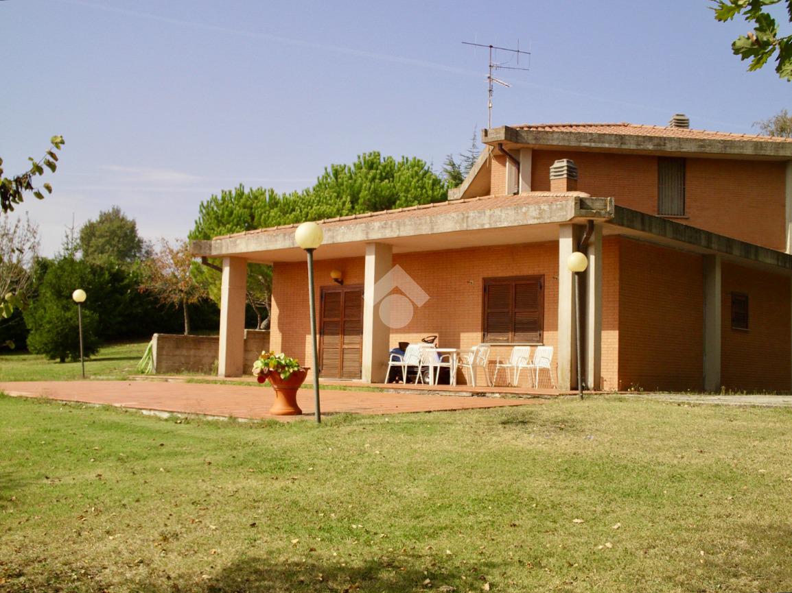 VILLA VENDITA MONTECASTRILLI