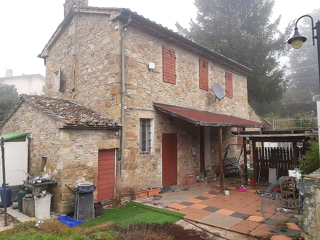 CASA INDIPENDENTE VENDITA PERUGIA MONTE TEZIO