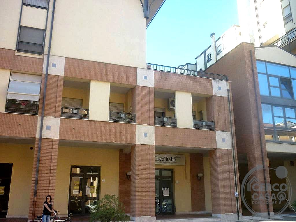 MONOLOCALE AFFITTO TERNI COSPEA · foto 24