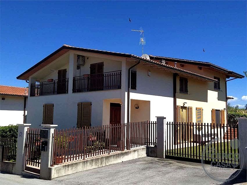VILLA VENDITA PERUGIA PONTE DELLA PIETRA