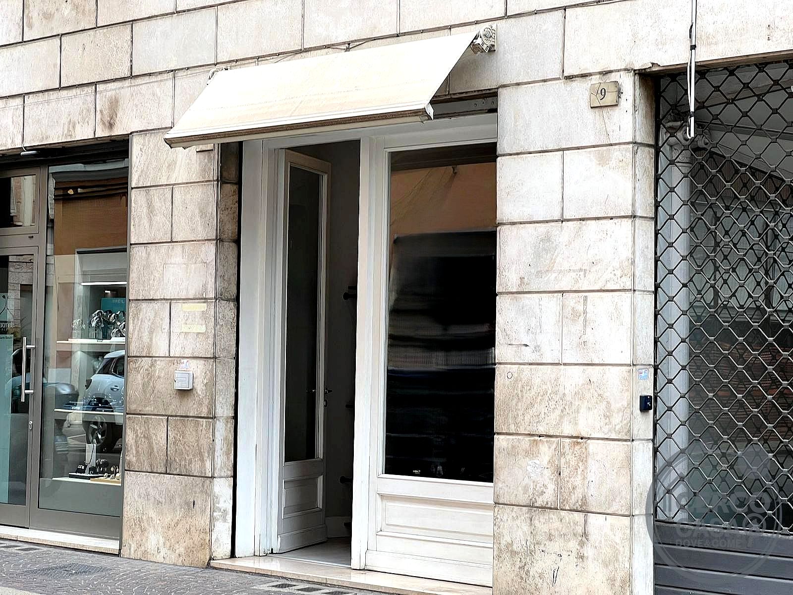 NEGOZIO VENDITA TERNI