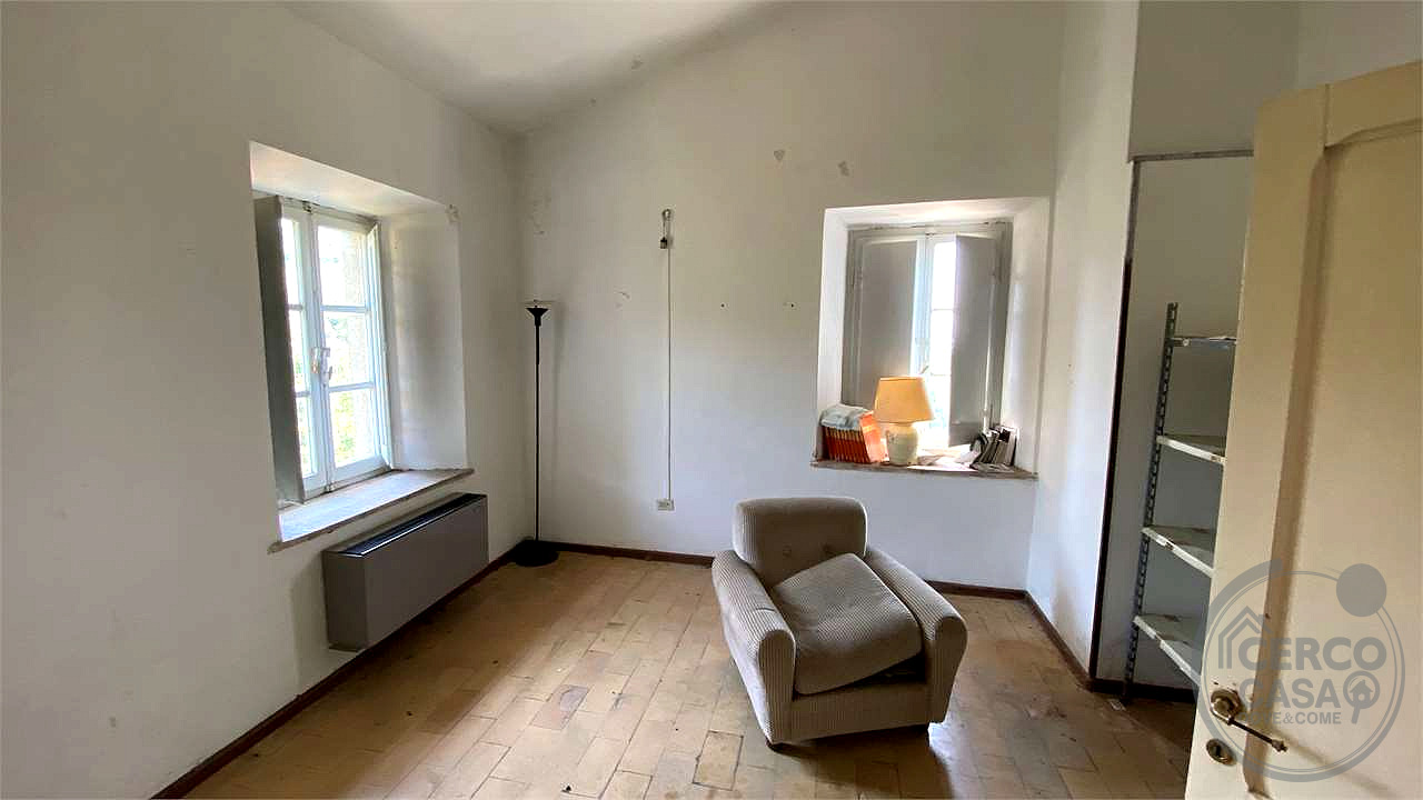 casale in comune di Assisi