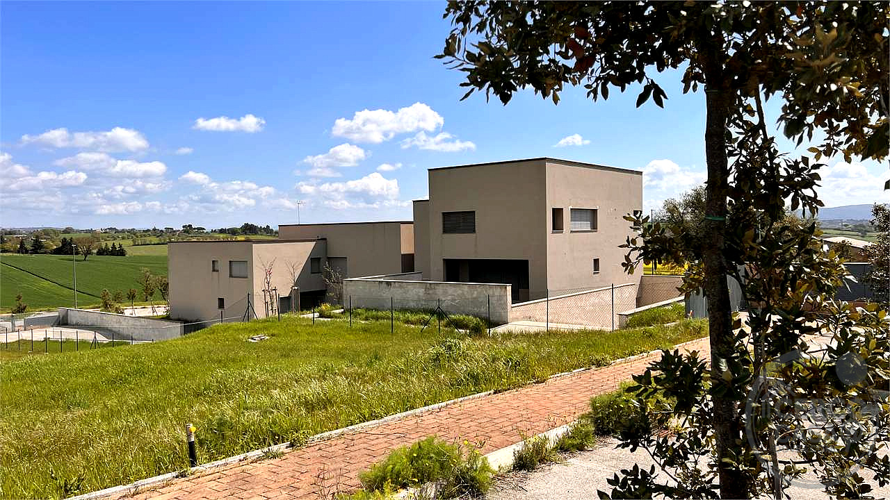 Appartamenti al grezzo in piccola palazzina