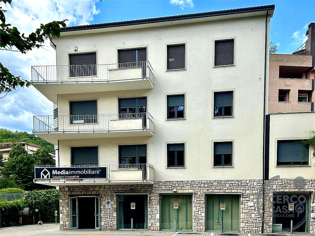 NEGOZIO AFFITTO PERUGIA