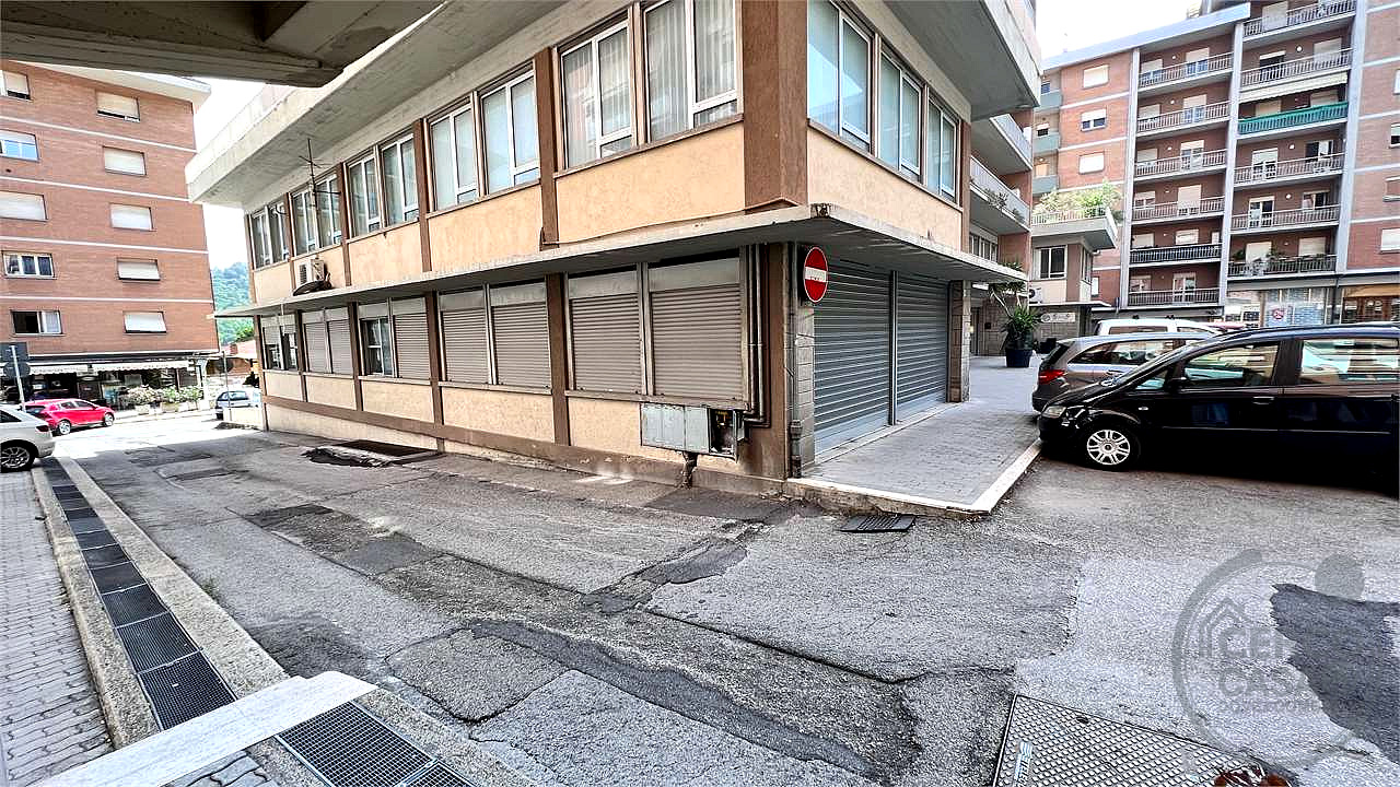 Uffici ambulatori o appartamenti