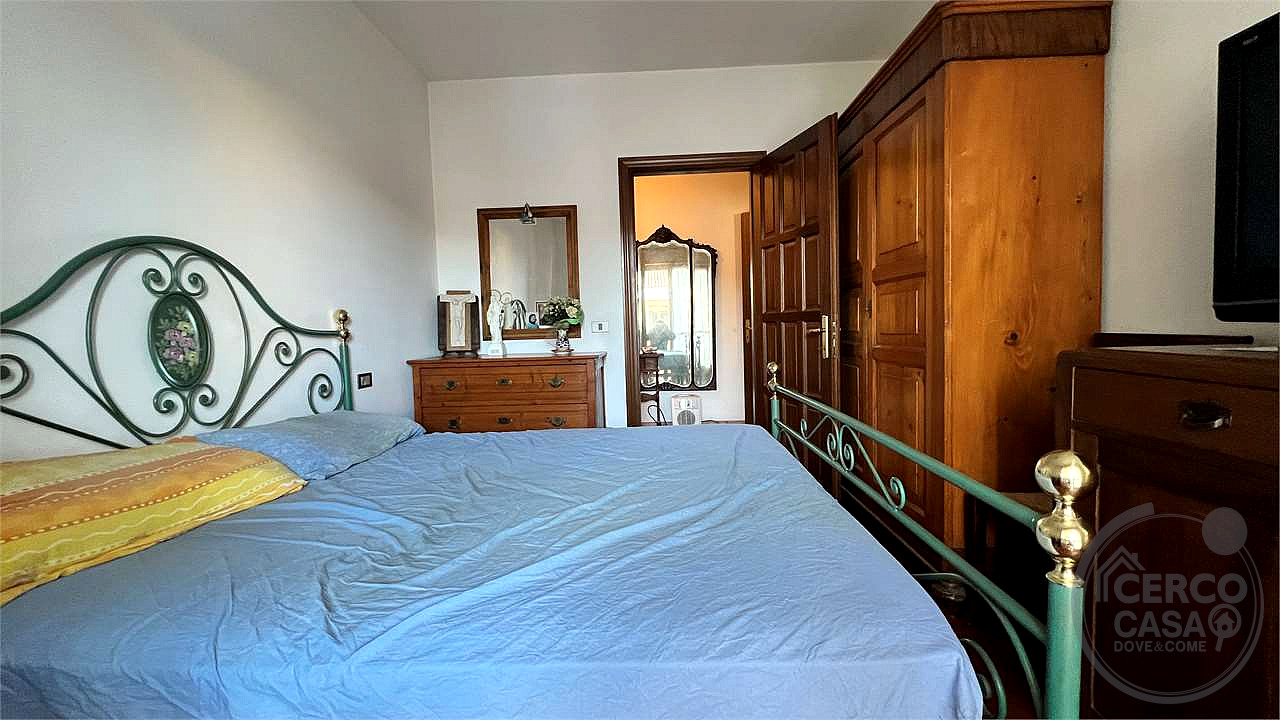 QUADRILOCALE CON AMPIO TERRAZZO IN QUADRIFAMILIARE