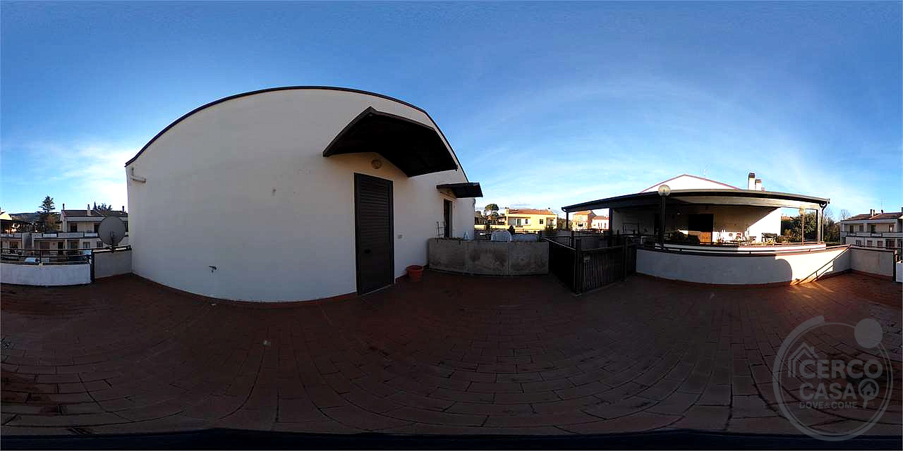 QUADRILOCALE CON AMPIO TERRAZZO IN QUADRIFAMILIARE