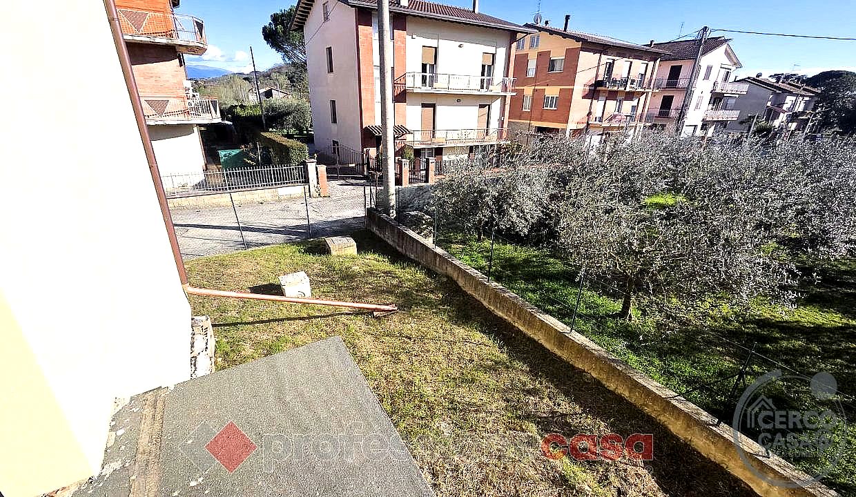 VILLA BIFAMILIARE VENDITA PERUGIA