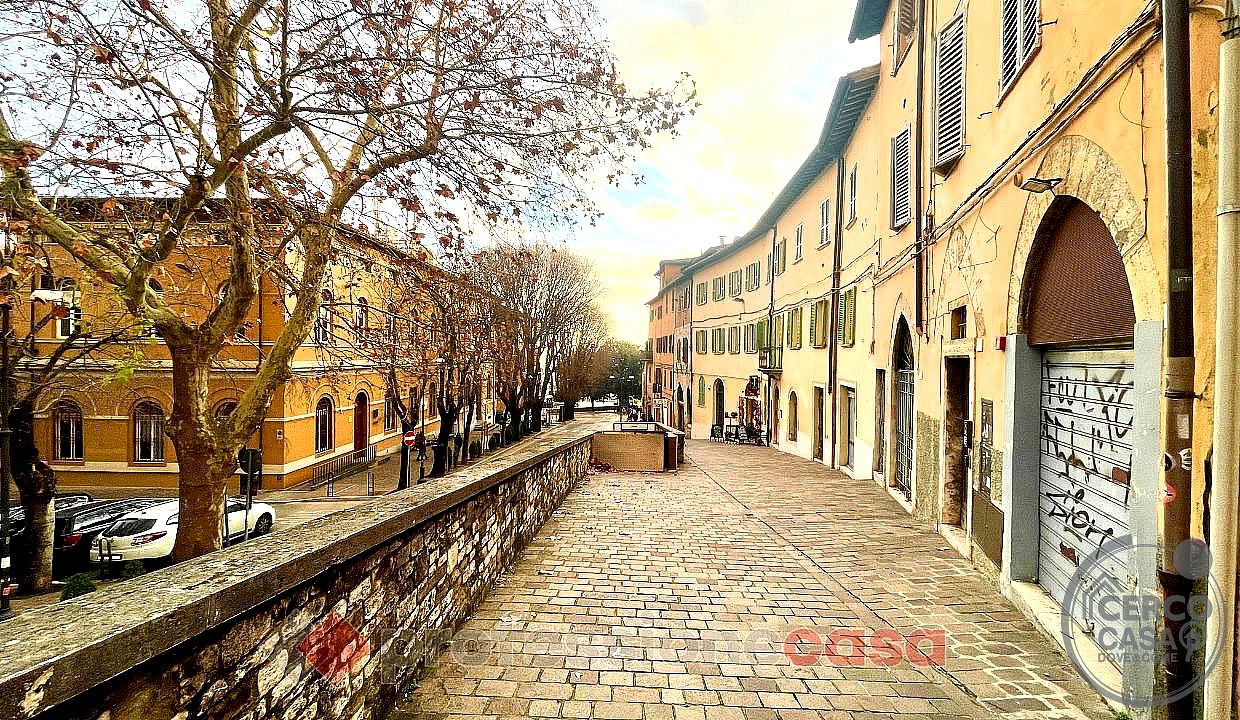 NEGOZIO VENDITA PERUGIA