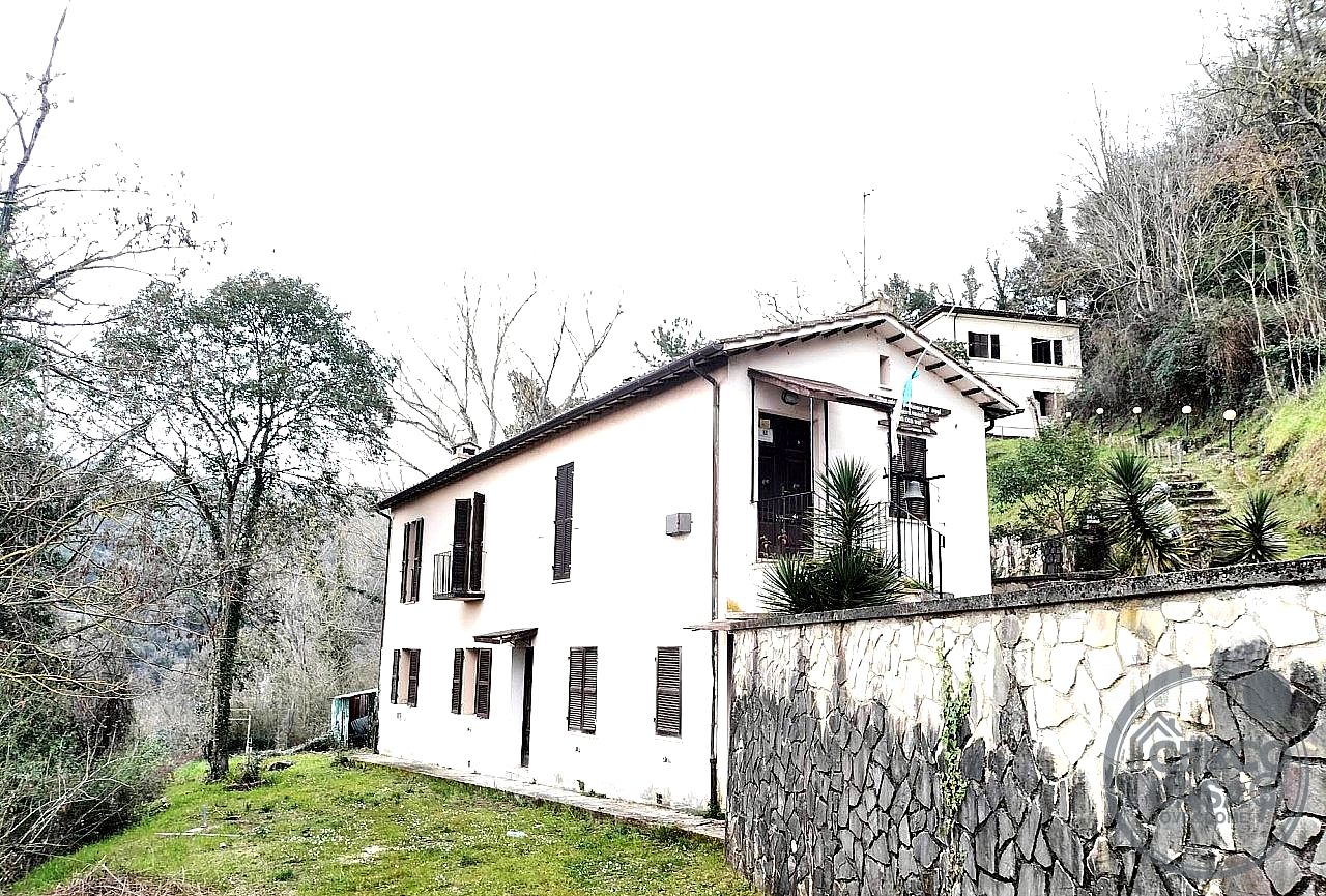 VILLA VENDITA NARNI