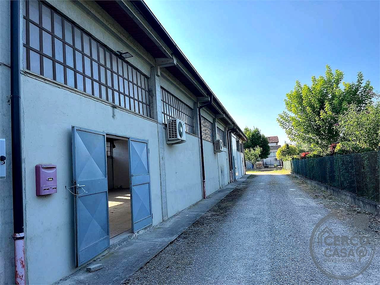CAPANNONE AFFITTO CITTÀ DI CASTELLO · foto 5