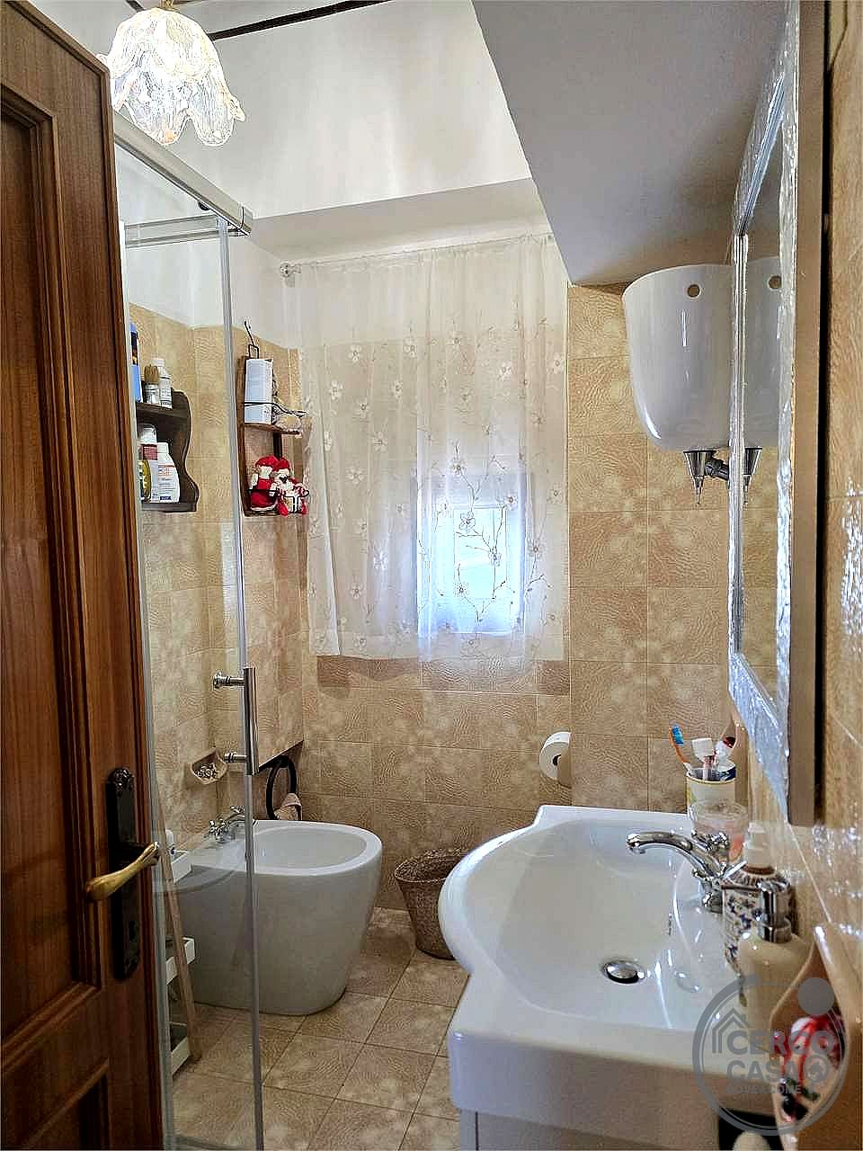 4 O PIÙ LOCALI VENDITA MAGIONE