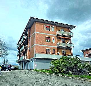 MAGAZZINO VENDITA PERUGIA · foto 19