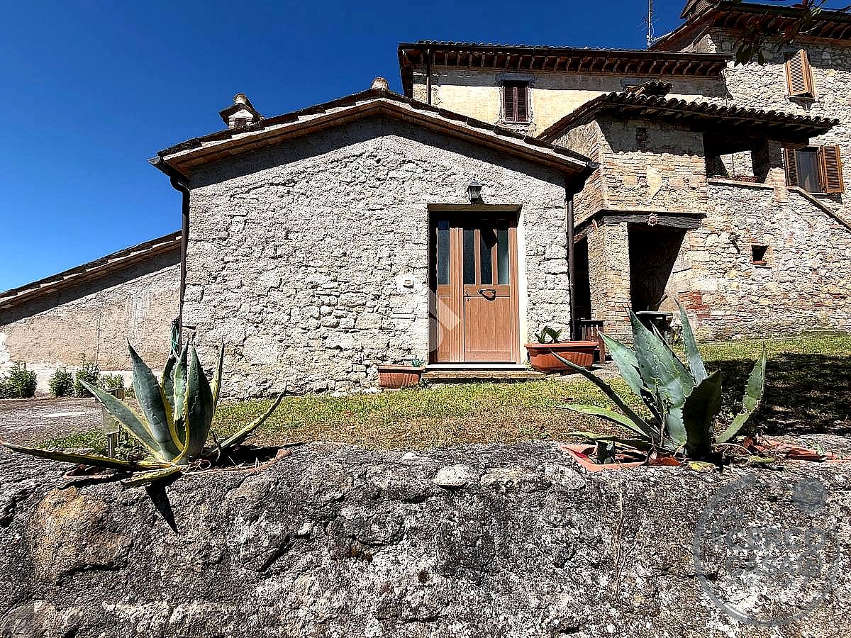 APPARTAMENTO AFFITTO MONTECASTRILLI
