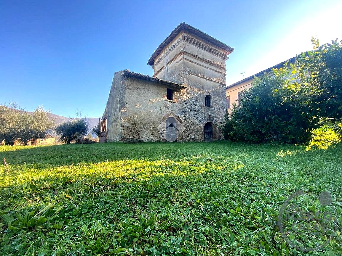RUSTICO - CASALE VENDITA ACQUASPARTA