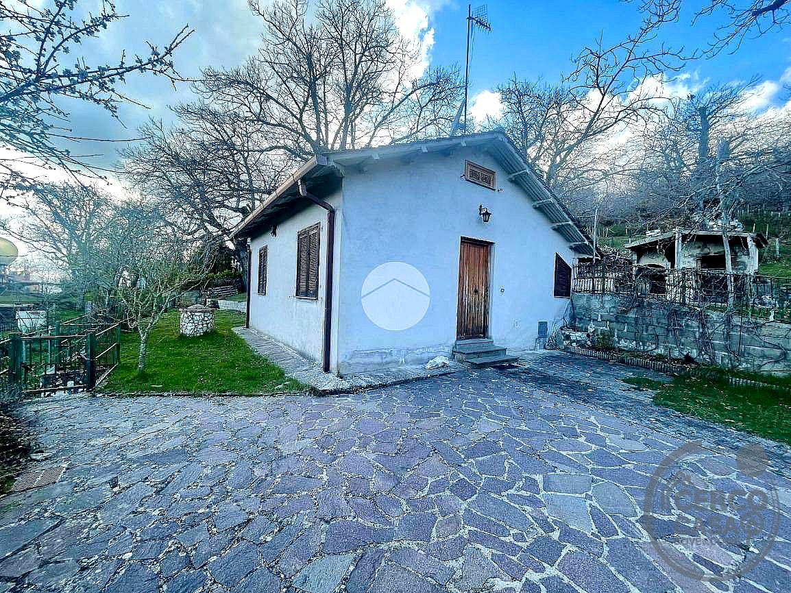 CASA INDIPENDENTE VENDITA STRONCONE