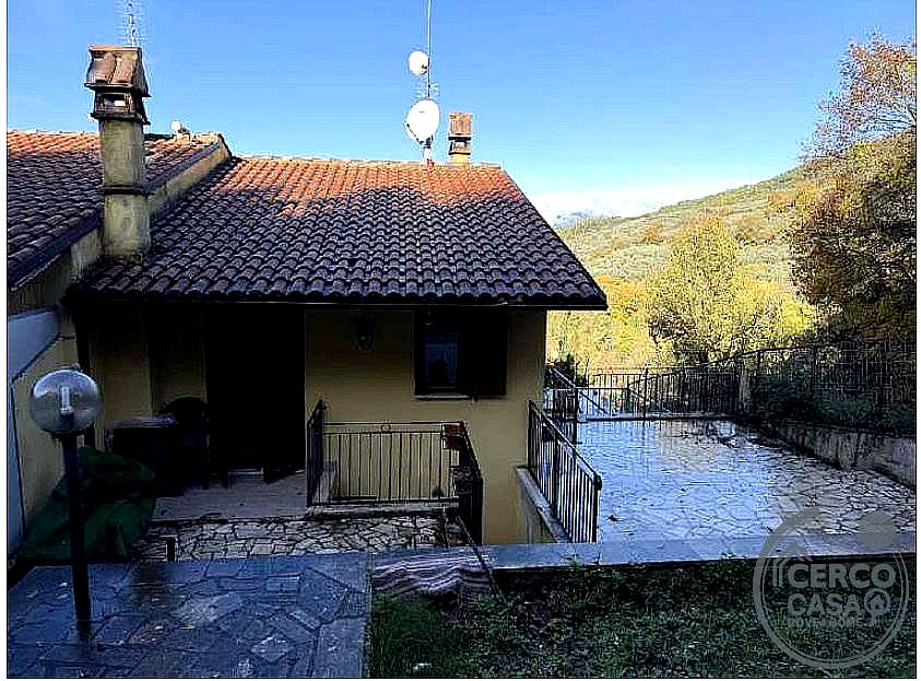 VILLA VENDITA STRONCONE