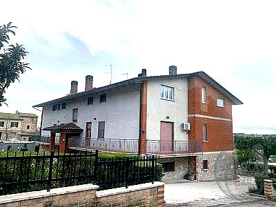 PORZIONE DI CASA VENDITA ASSISI · foto 35
