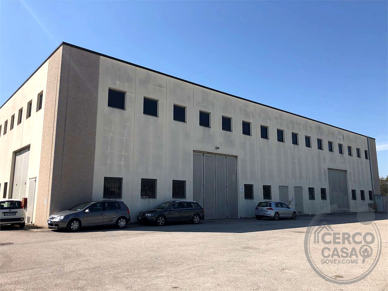 Capannone in zona industriale