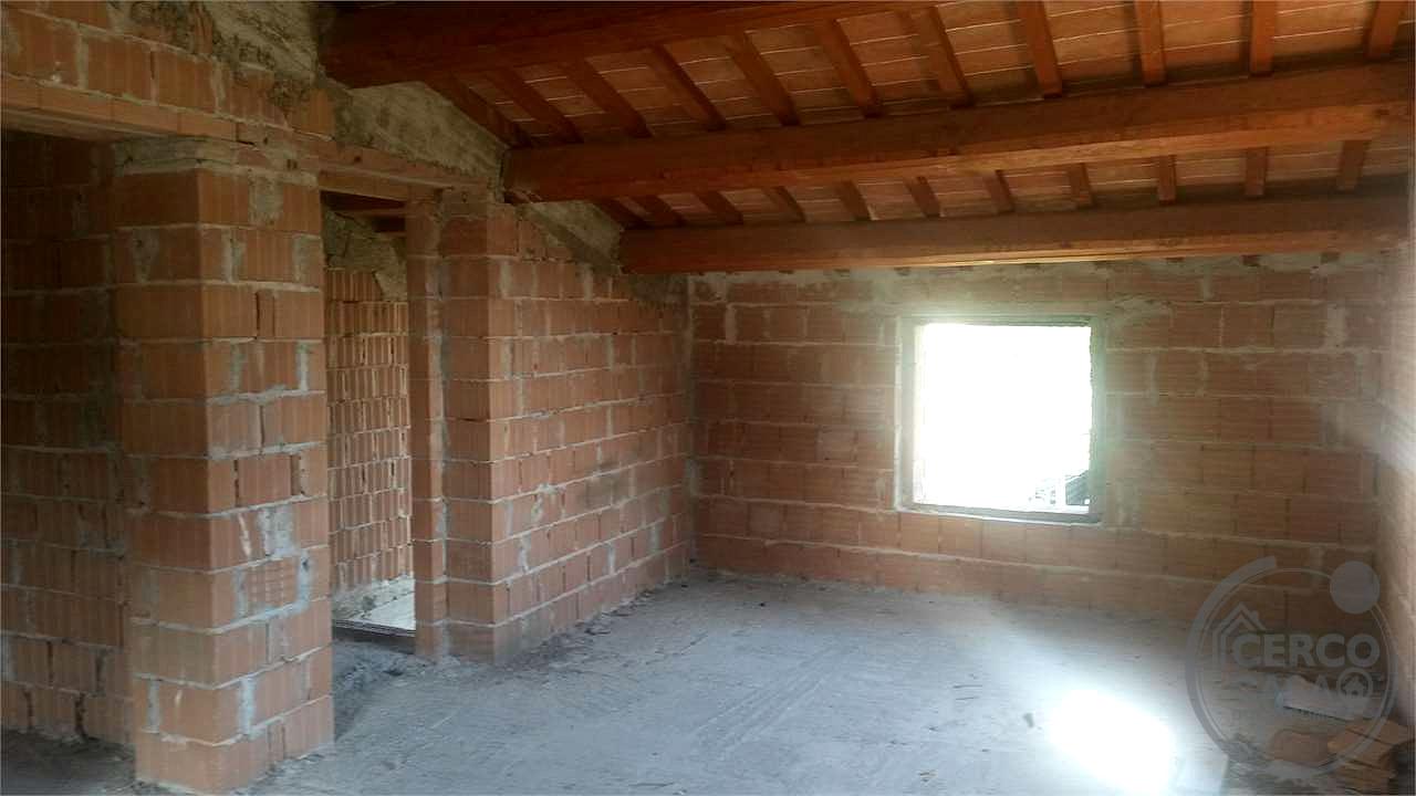 FABBRICATO IN VENDITA DA COMPLETARE
