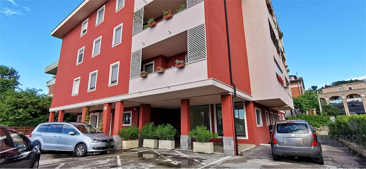 Ufficio in vendita a Deruta