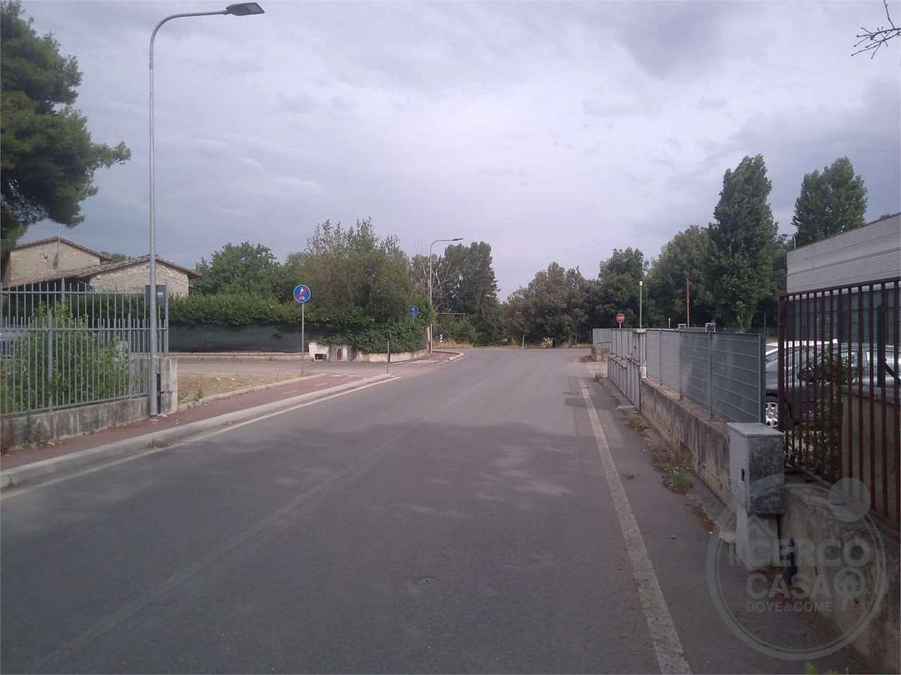 CASALE CON TERRENO EDIFICABILE