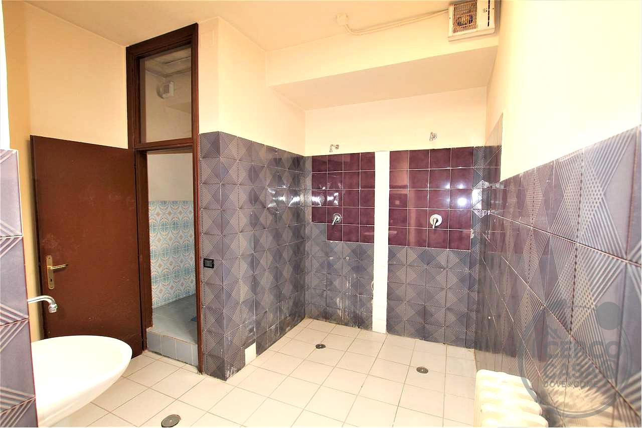Locale commerciale 300 mq.