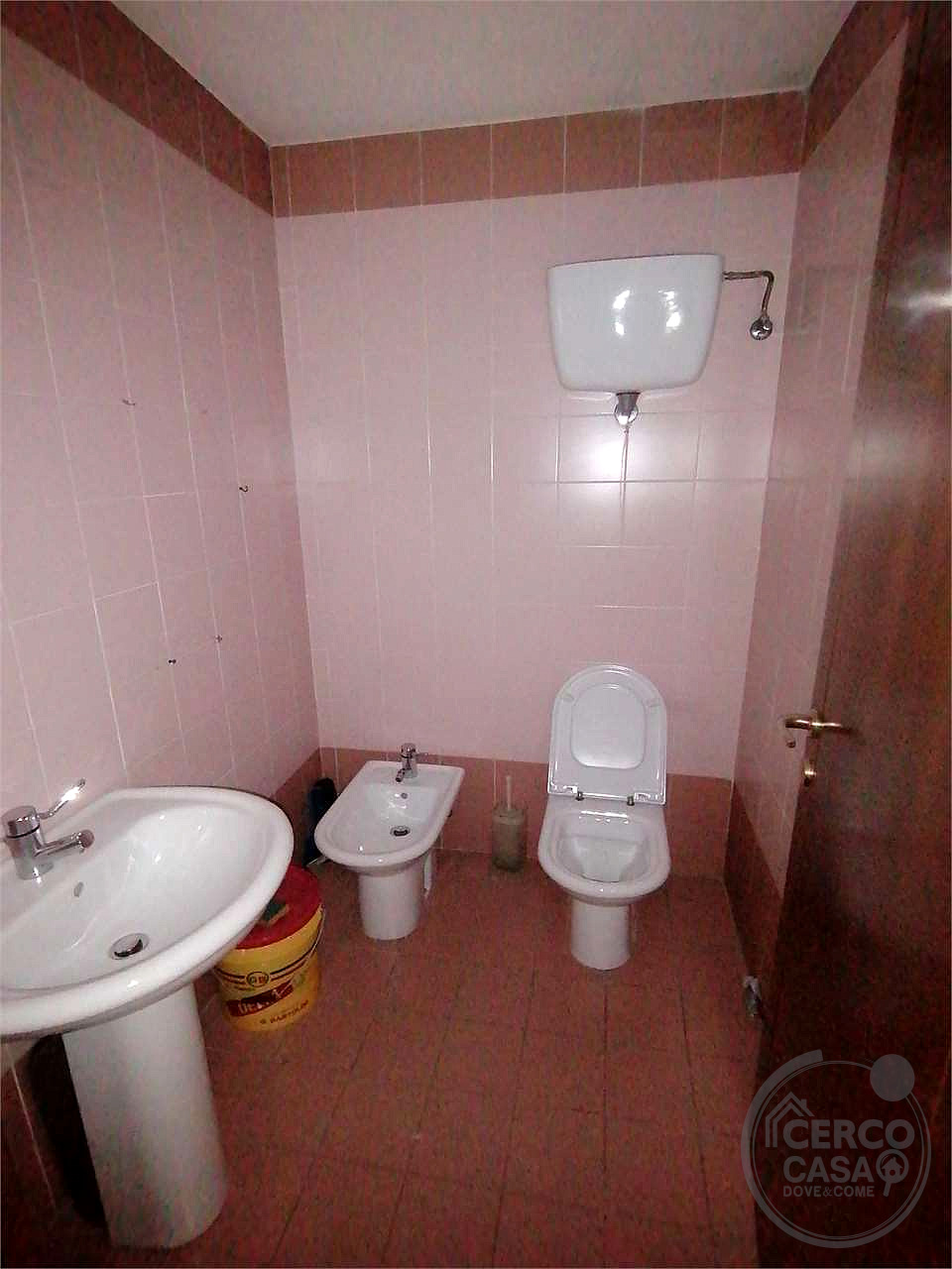 Perugia, zona stazione affittasi due uffici