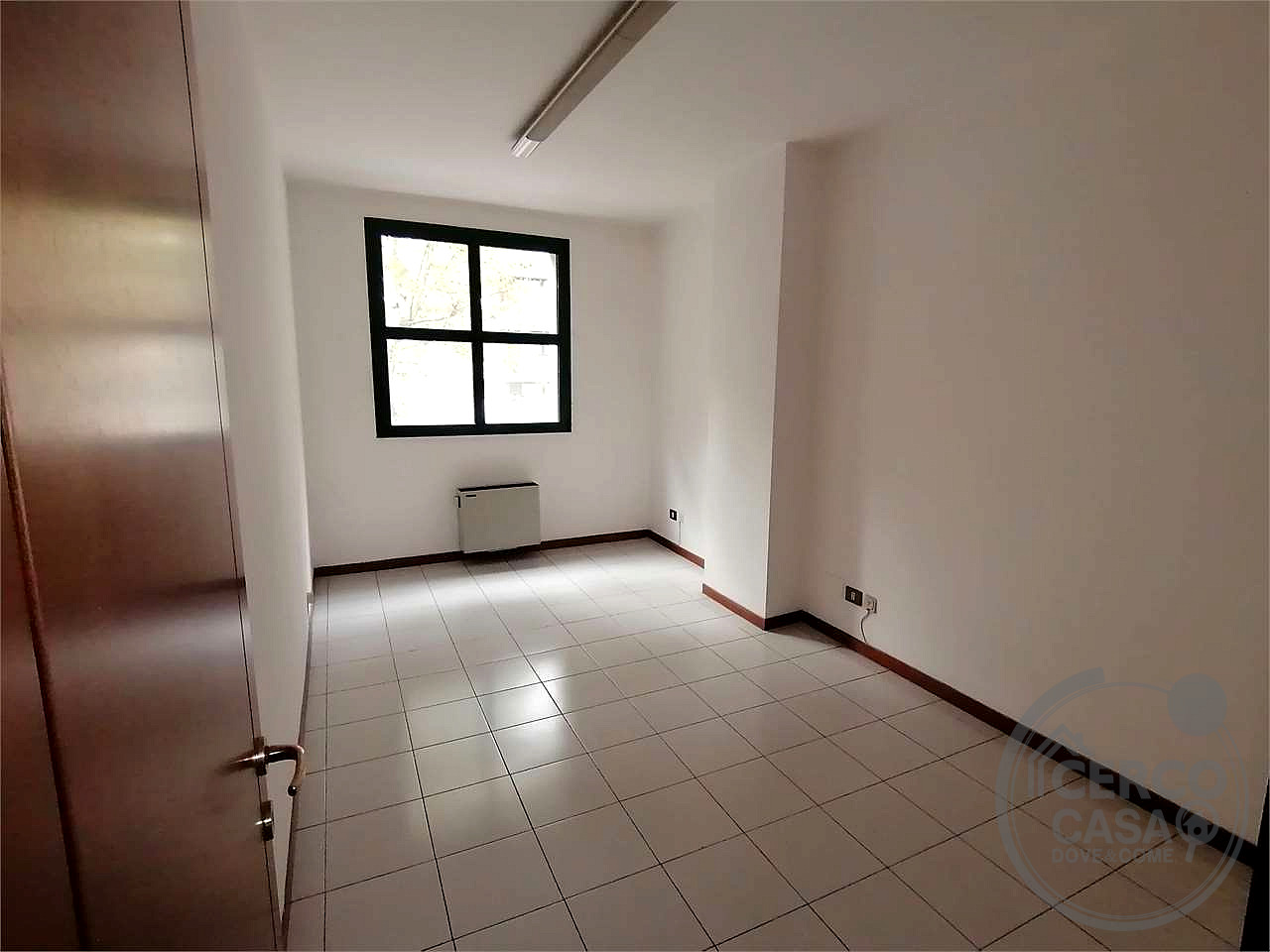 Perugia, zona stazione affittasi due uffici