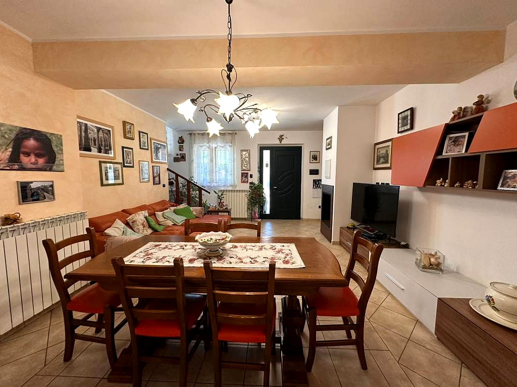 Villa in vendita a Pianello a Perugia