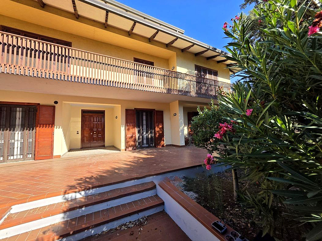 Villa in vendita a Sant'Andrea delle Fratte