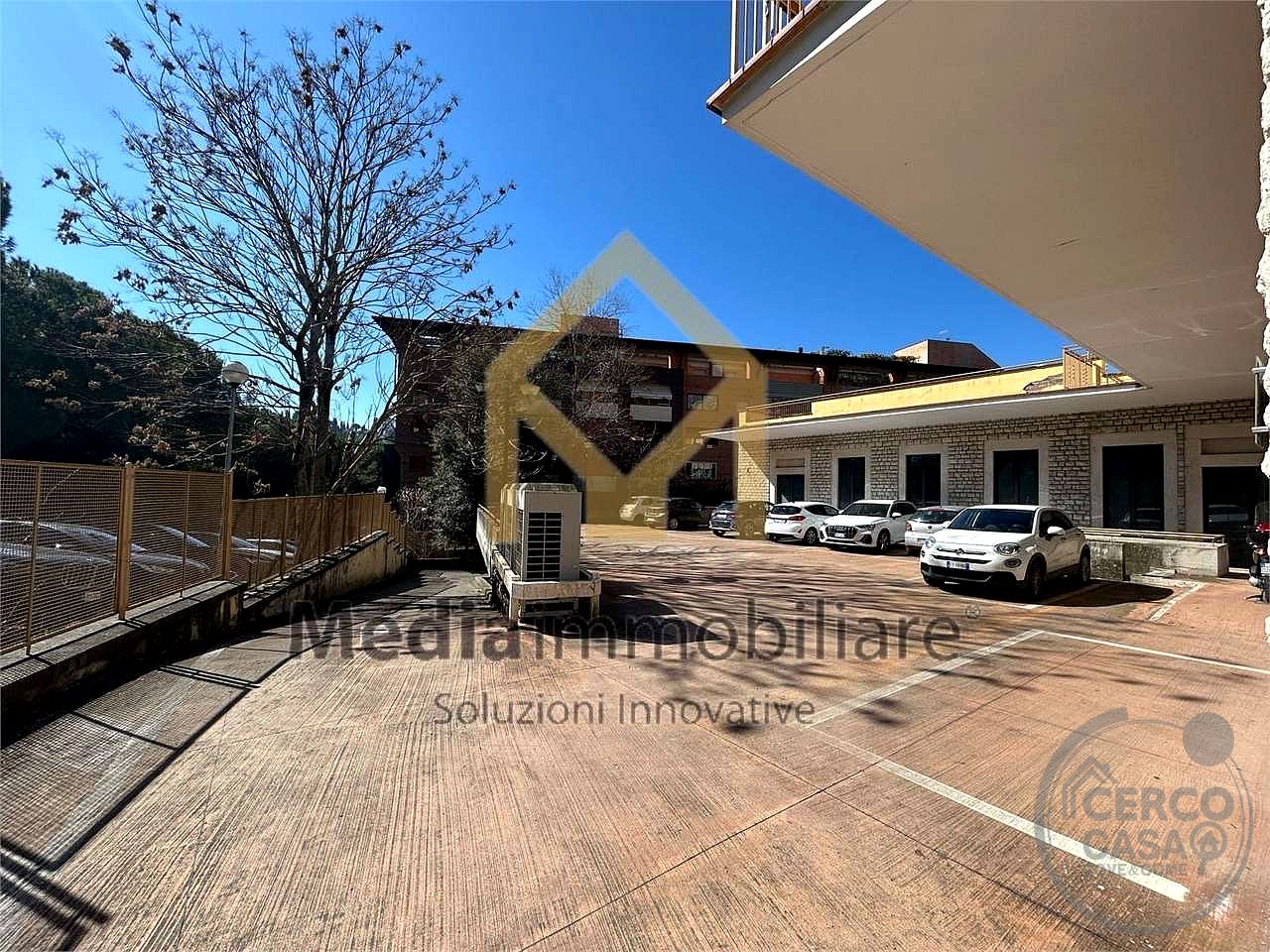 Via Campo di Marte: vendiamo uffici 380 mq