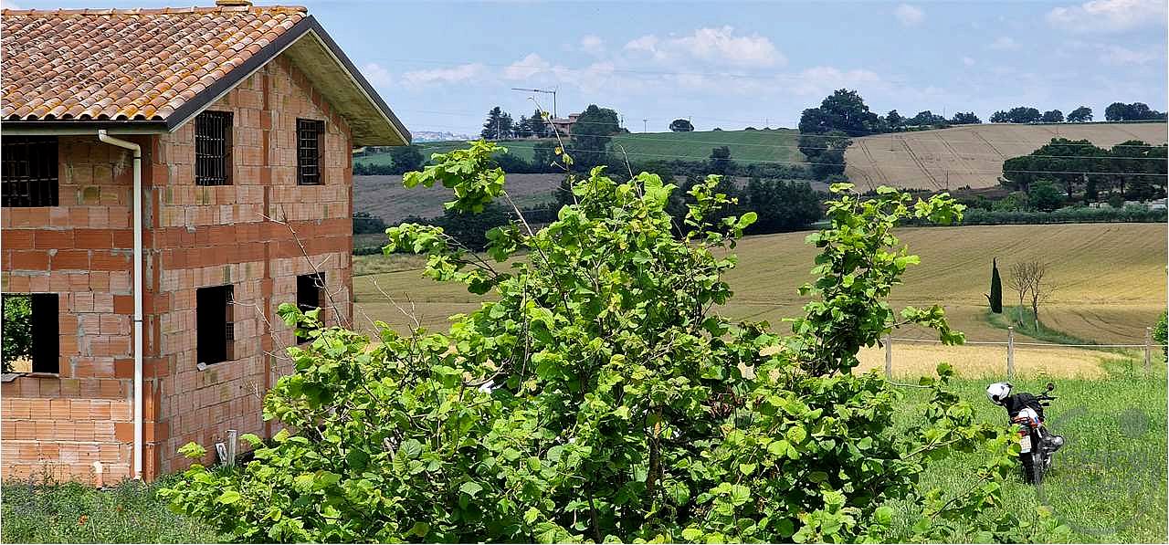 San Biagio della Valle, annesso agricolo e terra