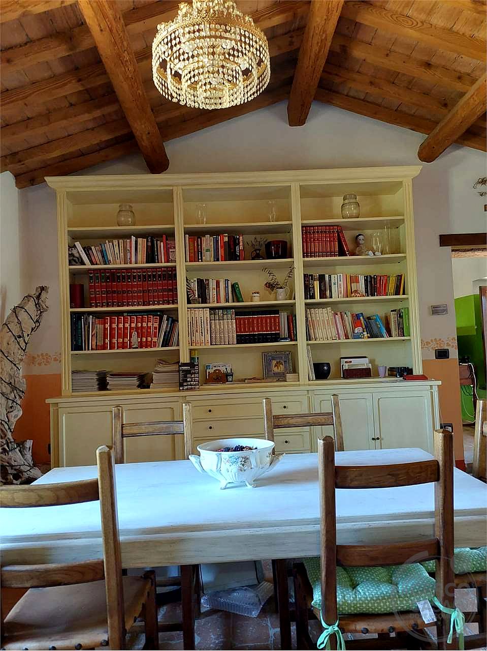 Casale in pietra ristrutturato