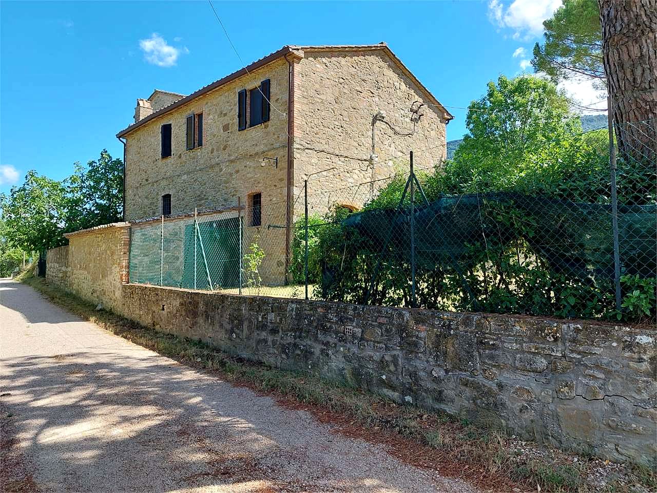 Casale in pietra ristrutturato