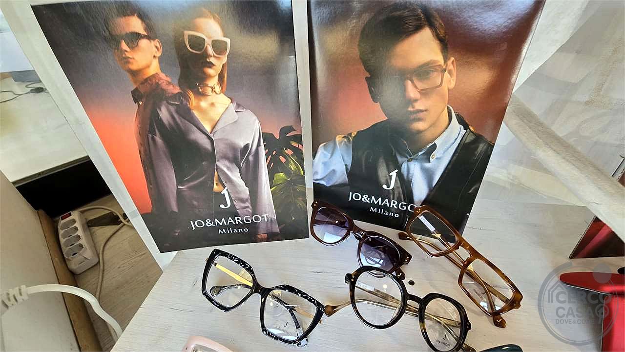 Vendesi attività commerciale OTTICA Perugia