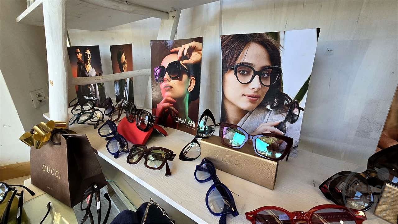 Vendesi attività commerciale OTTICA Perugia