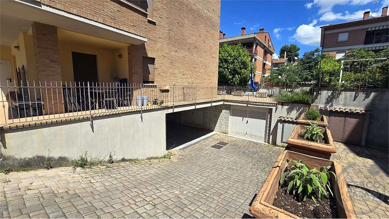 Garage in vendita in via Tuscania Perugia