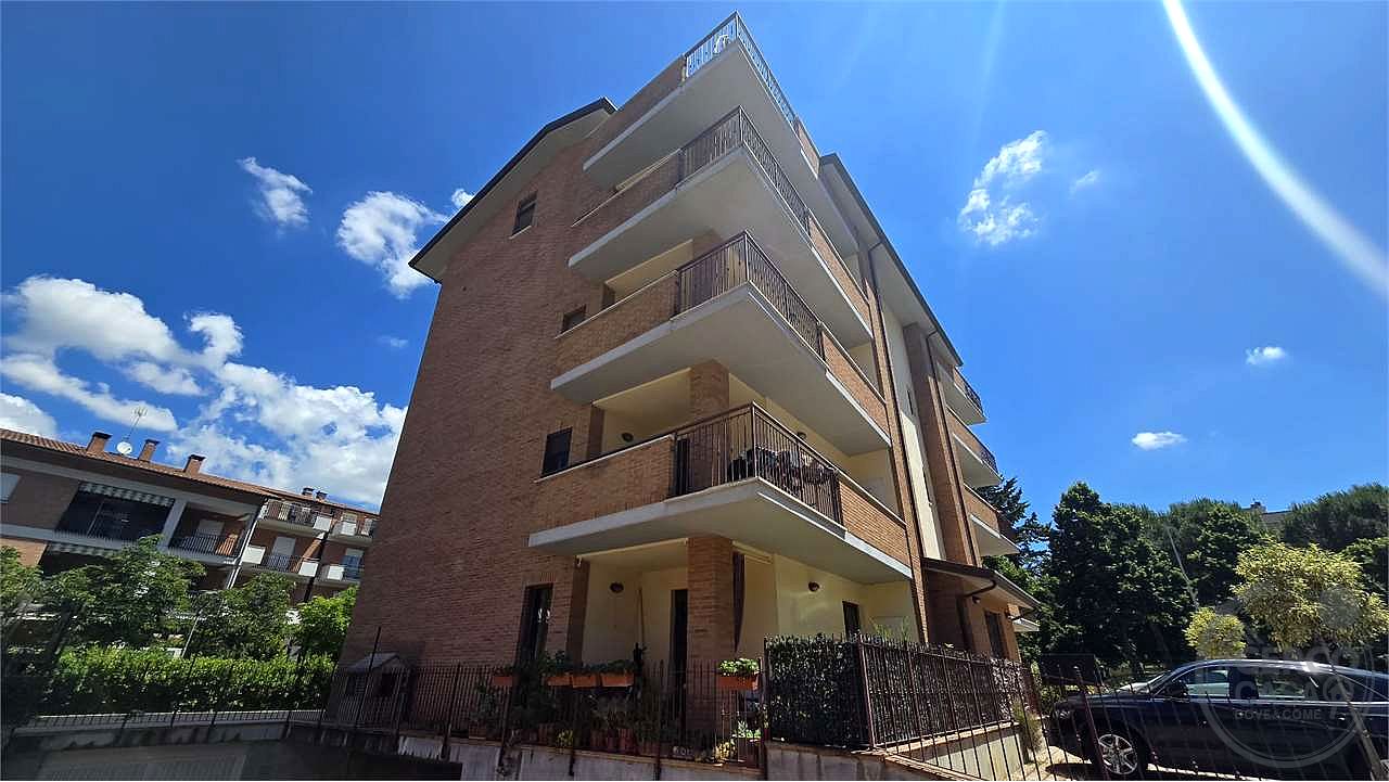 Garage in vendita in via Tuscania